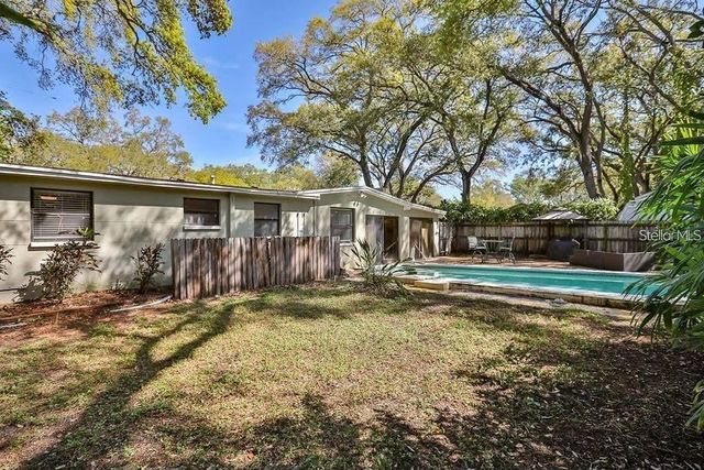 3214 W COACHMAN AVENUE, Tampa, FL 33611