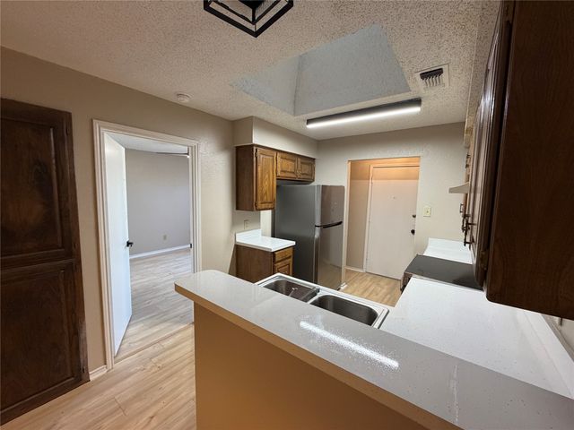 6259 Canyon Circle, Fort Worth, TX 76133