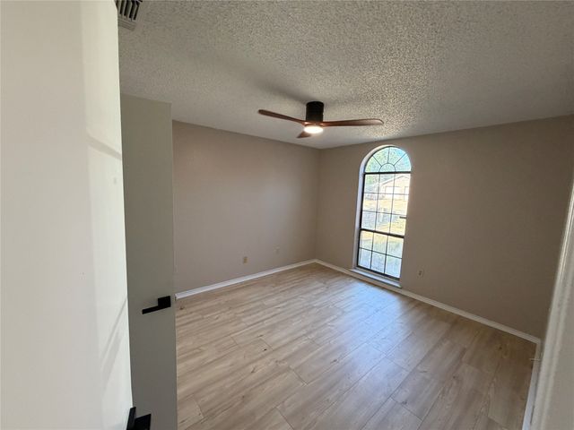 6259 Canyon Circle, Fort Worth, TX 76133