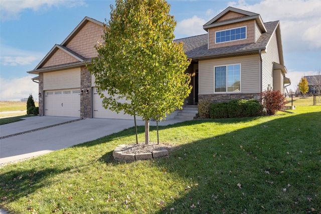 1217 Copper Mountain Dr., North Liberty, IA 52317