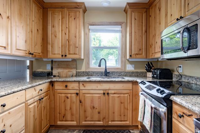 2212 E 4500 S, Salt Lake City, UT 84117