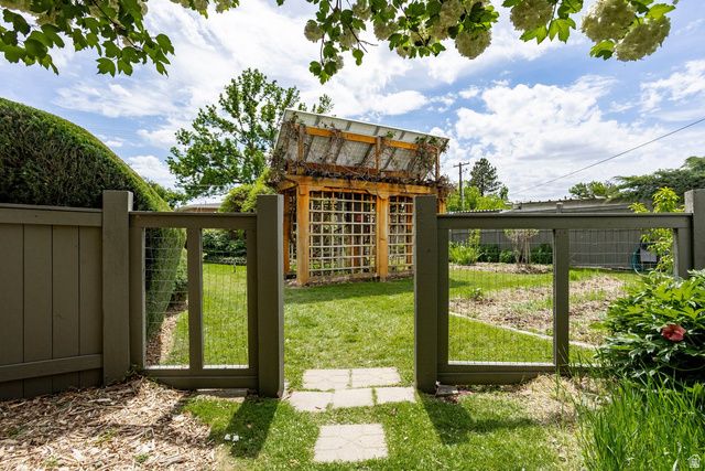 2212 E 4500 S, Salt Lake City, UT 84117