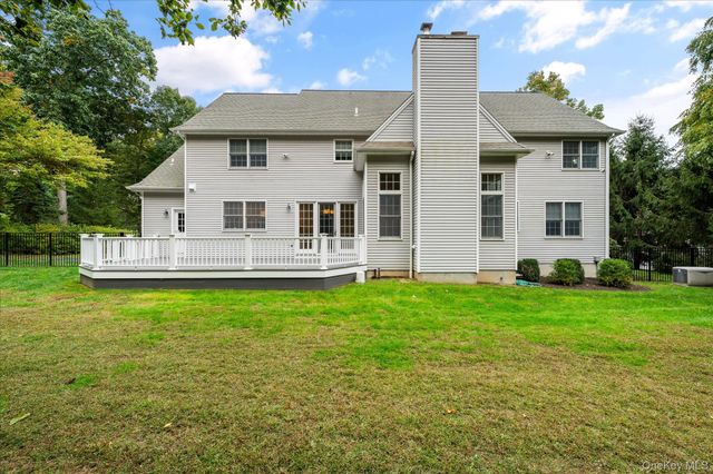 56 Londonderry Lane, Somers, NY 10589