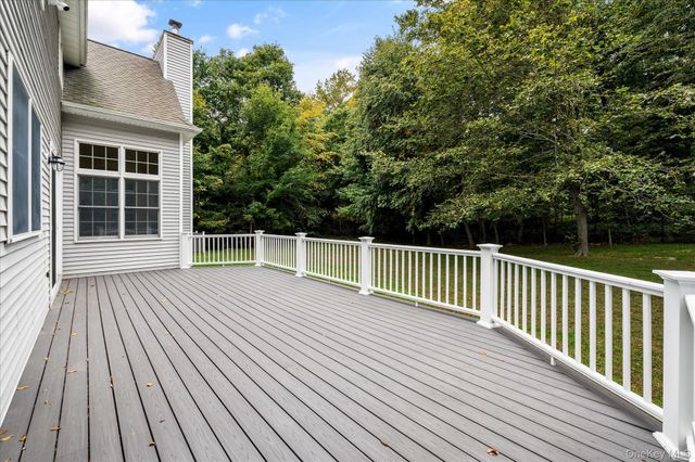 56 Londonderry Lane, Somers, NY 10589