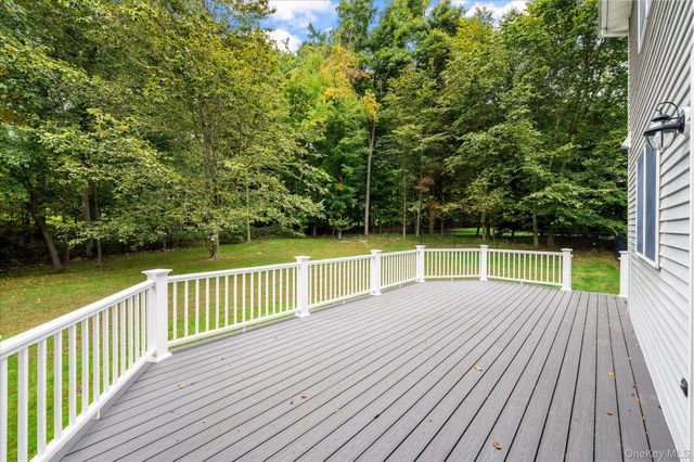 56 Londonderry Lane, Somers, NY 10589