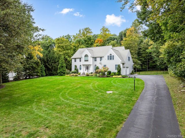 56 Londonderry Lane, Somers, NY 10589