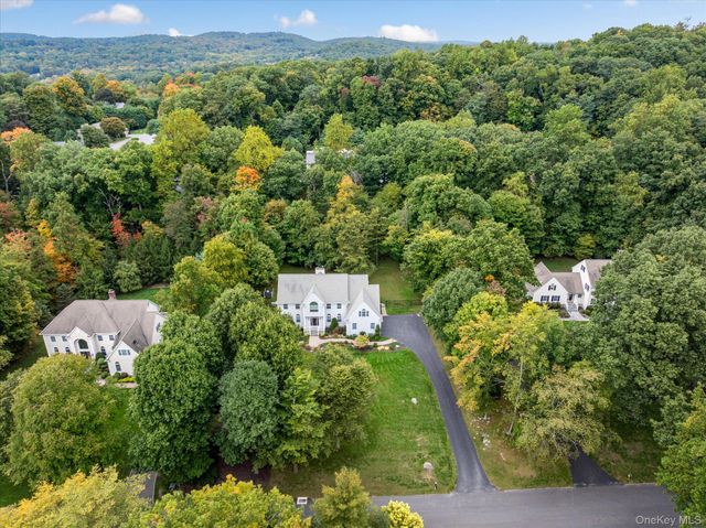 56 Londonderry Lane, Somers, NY 10589