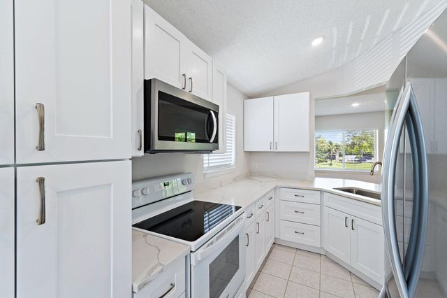 6531 Chasewood Drive H, Jupiter, FL 33458