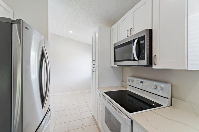 6531 Chasewood Drive H, Jupiter, FL 33458