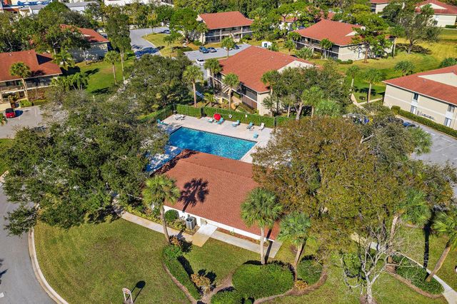 6531 Chasewood Drive H, Jupiter, FL 33458
