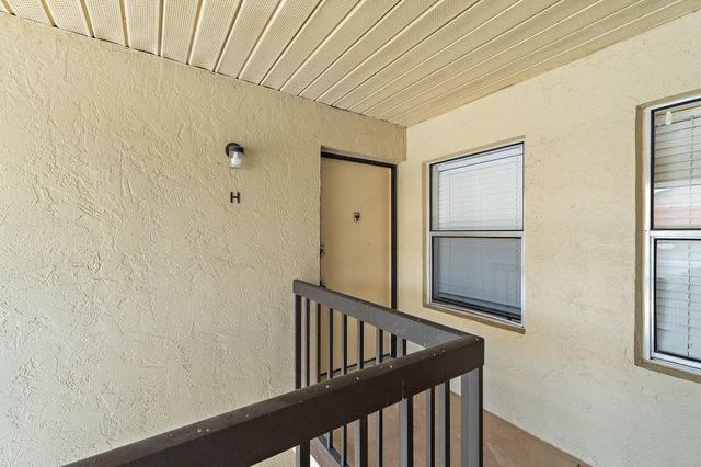 6531 Chasewood Drive H, Jupiter, FL 33458