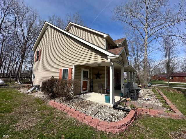 345 Patriots Landing, Coatesville, IN 46121