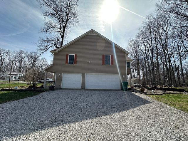 345 Patriots Landing, Coatesville, IN 46121