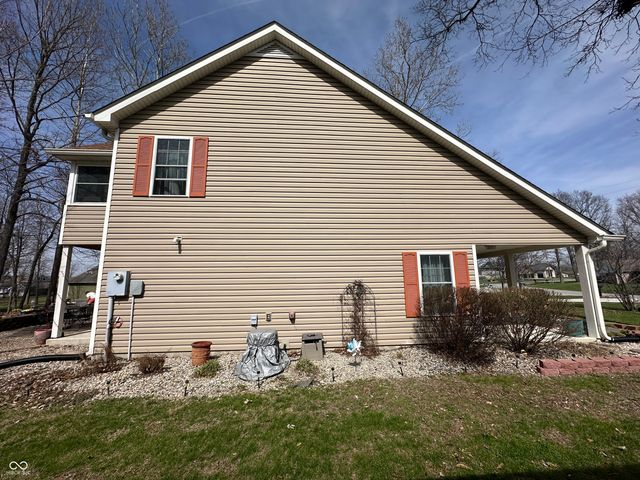 345 Patriots Landing, Coatesville, IN 46121