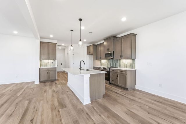 929 Watercourse Ct, Nashville, TN 37214
