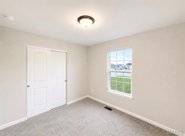 807 Navajo Trail, Warrenton, MO 63383