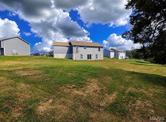 807 Navajo Trail, Warrenton, MO 63383