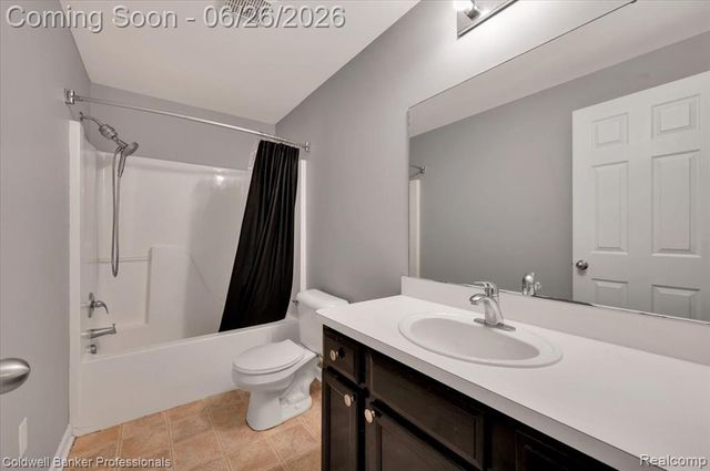 1485 Fountain View Lane, Oxford, MI 48371