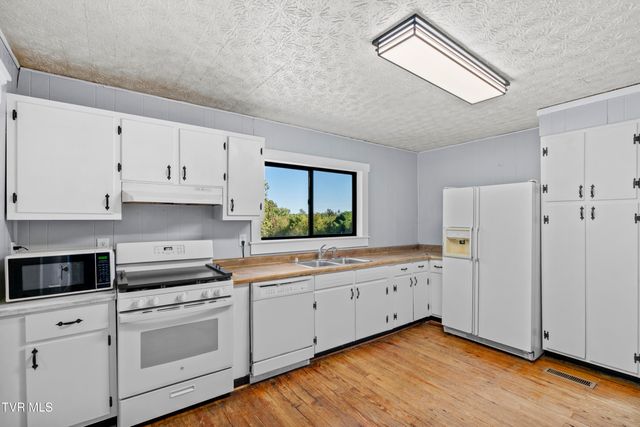 780 Murray Bridge Road, Mohawk, TN 37810