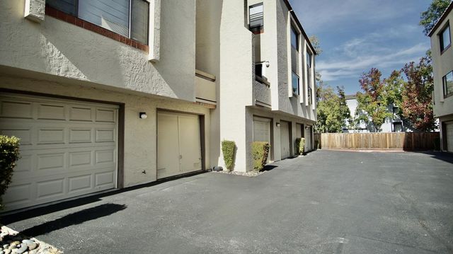 1663 Branham Park Court, San Jose, CA 95118