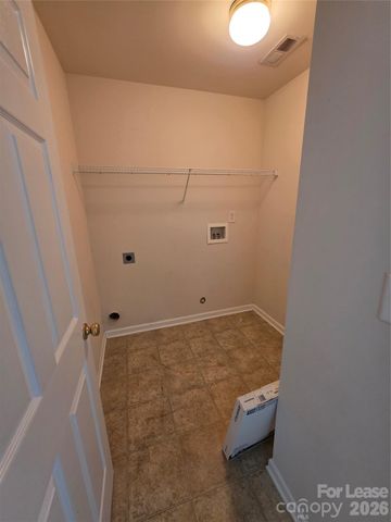 15542 Stronvar House Lane, Charlotte, NC 28277
