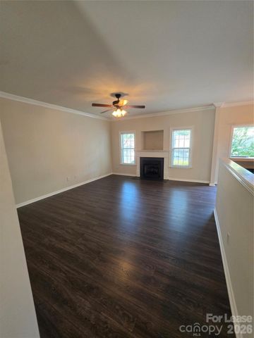 15542 Stronvar House Lane, Charlotte, NC 28277
