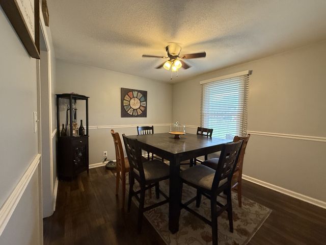 1318 Barbara Dr, Clarksville, TN 37043