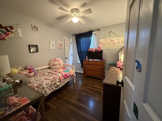 1318 Barbara Dr, Clarksville, TN 37043