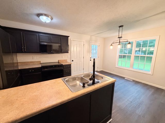 3432 Fox Meadow Way, Clarksville, TN 37042