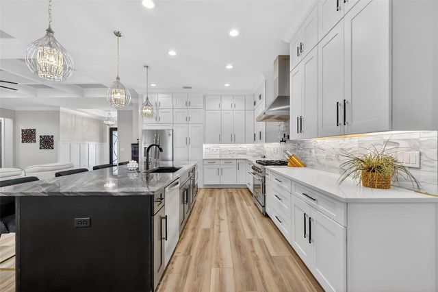 2898 ANN ROU ROAD, Tavares, FL 32778