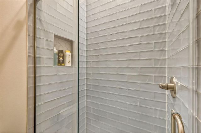 2898 ANN ROU ROAD, Tavares, FL 32778