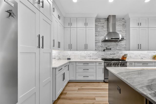 2898 ANN ROU ROAD, Tavares, FL 32778