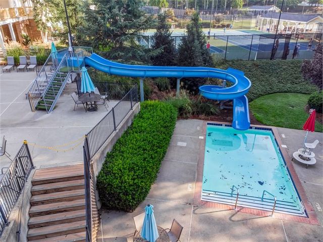 5025 Towne Lake Hills N, Woodstock, GA 30189