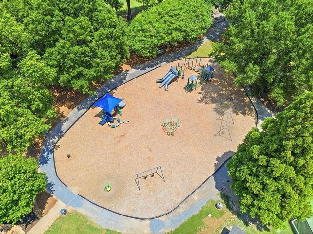 5025 Towne Lake Hills N, Woodstock, GA 30189