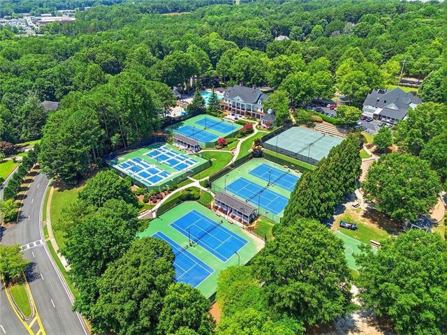 5025 Towne Lake Hills N, Woodstock, GA 30189