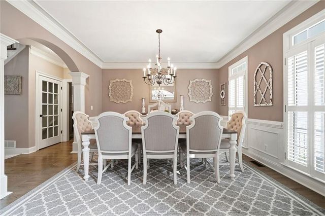 5025 Towne Lake Hills N, Woodstock, GA 30189