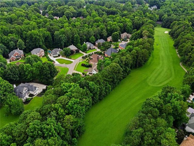 5025 Towne Lake Hills N, Woodstock, GA 30189