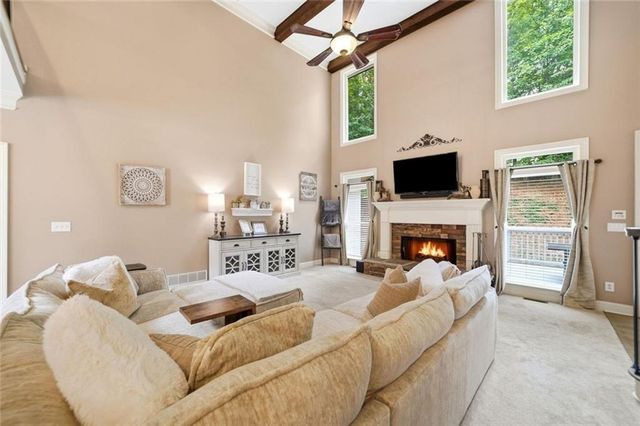 5025 Towne Lake Hills N, Woodstock, GA 30189