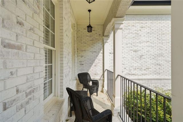 5025 Towne Lake Hills N, Woodstock, GA 30189