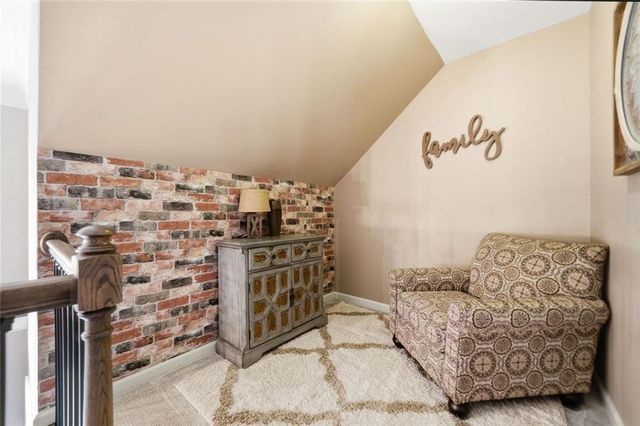 5025 Towne Lake Hills N, Woodstock, GA 30189