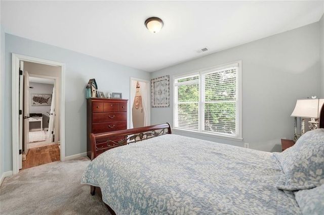 5025 Towne Lake Hills N, Woodstock, GA 30189