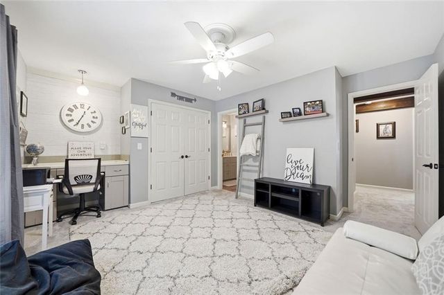 5025 Towne Lake Hills N, Woodstock, GA 30189