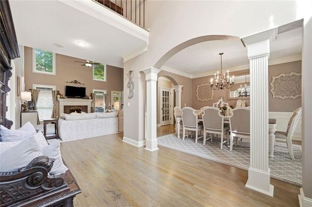 5025 Towne Lake Hills N, Woodstock, GA 30189