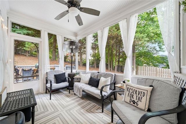 5025 Towne Lake Hills N, Woodstock, GA 30189