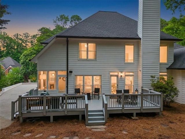 5025 Towne Lake Hills N, Woodstock, GA 30189