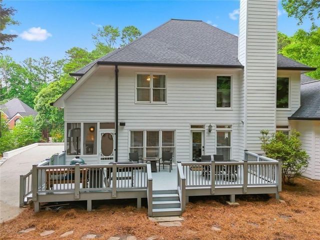 5025 Towne Lake Hills N, Woodstock, GA 30189
