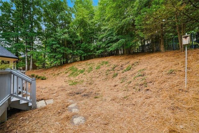 5025 Towne Lake Hills N, Woodstock, GA 30189