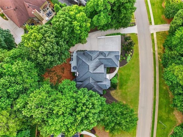 5025 Towne Lake Hills N, Woodstock, GA 30189