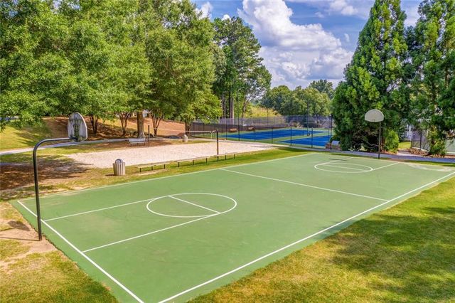 5025 Towne Lake Hills N, Woodstock, GA 30189