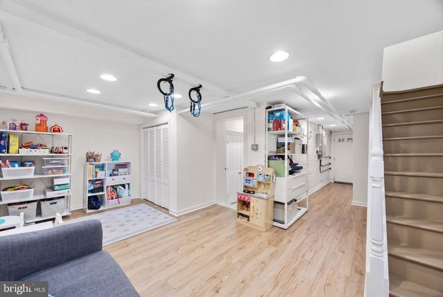 1930 37TH ST NW, Washington, DC 20007